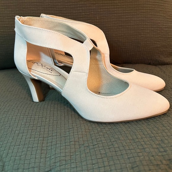 New LifeStride Giovanna 2 Almond Microfiber Women's Heels Size 7.5M Cream Pumps - Picture 10 of 16